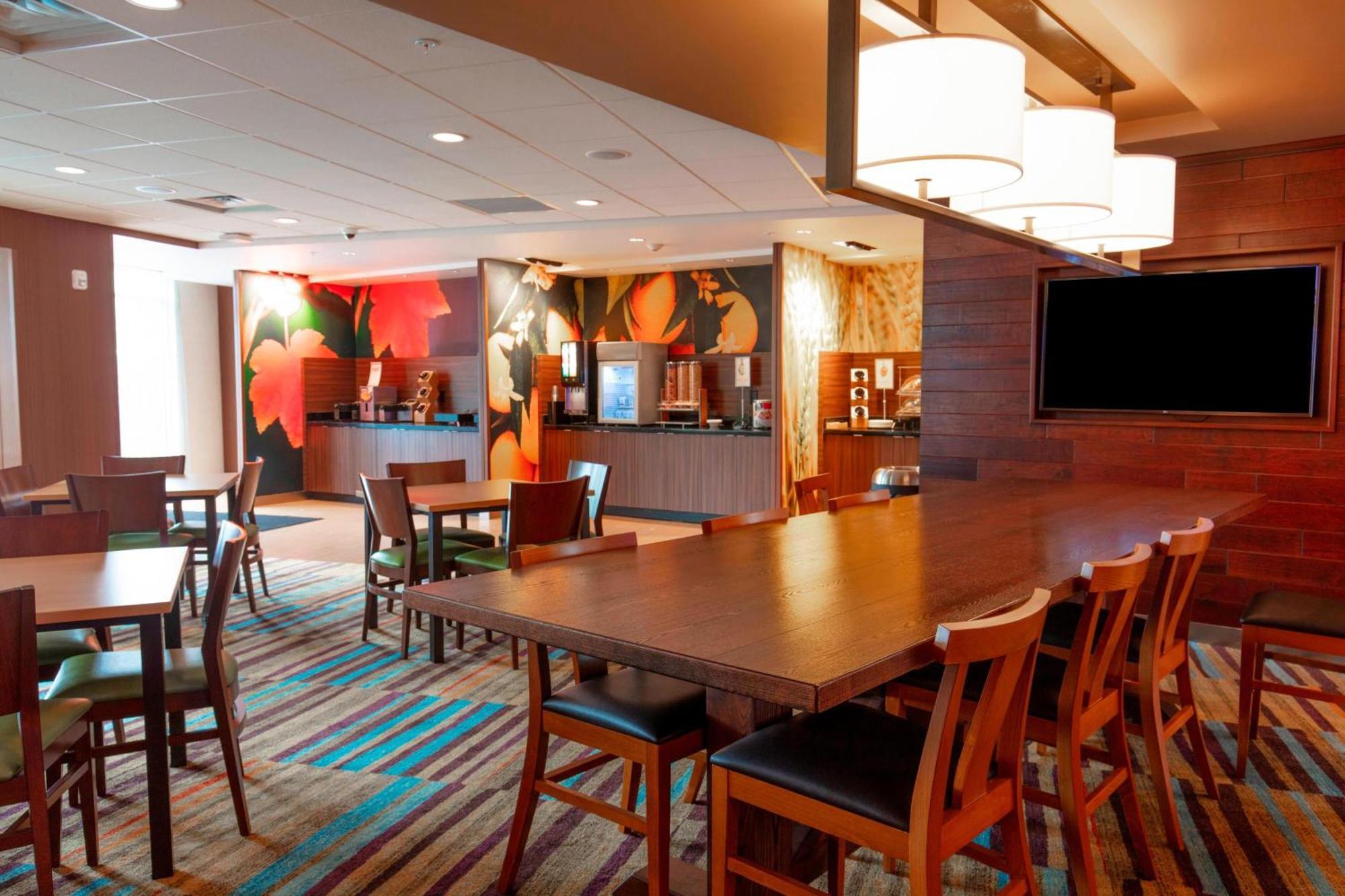 Fairfield Inn & Suites By Marriott Atlanta Γούντστοκ Εξωτερικό φωτογραφία
